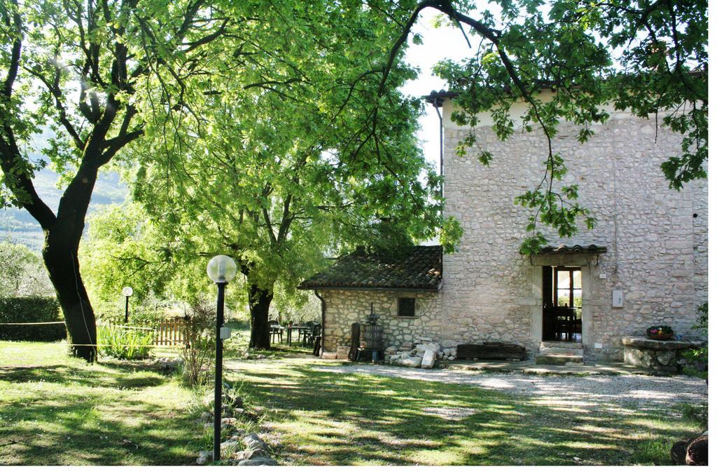 Casale Le Due Querce Pensionat Ferentillo Exteriör bild