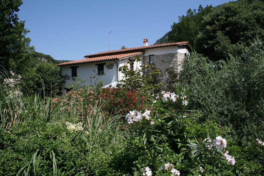 Casale Le Due Querce Pensionat Ferentillo Exteriör bild