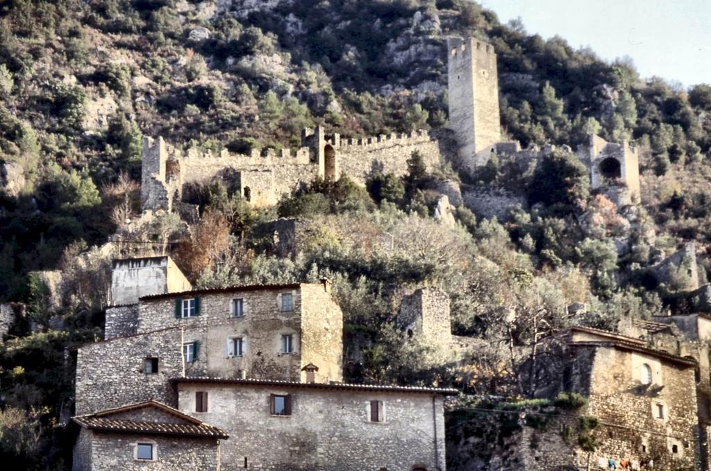 Casale Le Due Querce Pensionat Ferentillo Exteriör bild